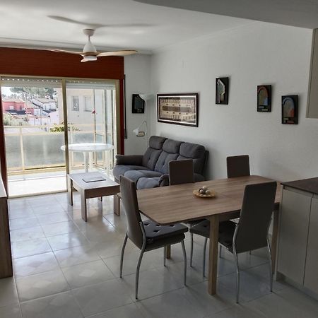 Cozzy Flat In A Quiet And Nice Area / Acogedor Apartamento En Zona Tranquila Y Agradable กัมบริลส์ ภายนอก รูปภาพ