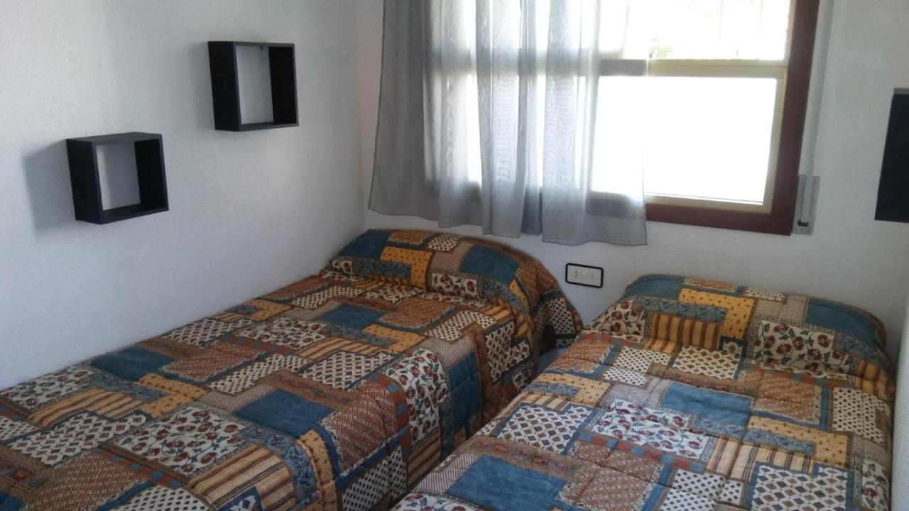 Cozzy Flat In A Quiet And Nice Area / Acogedor Apartamento En Zona Tranquila Y Agradable กัมบริลส์ ภายนอก รูปภาพ