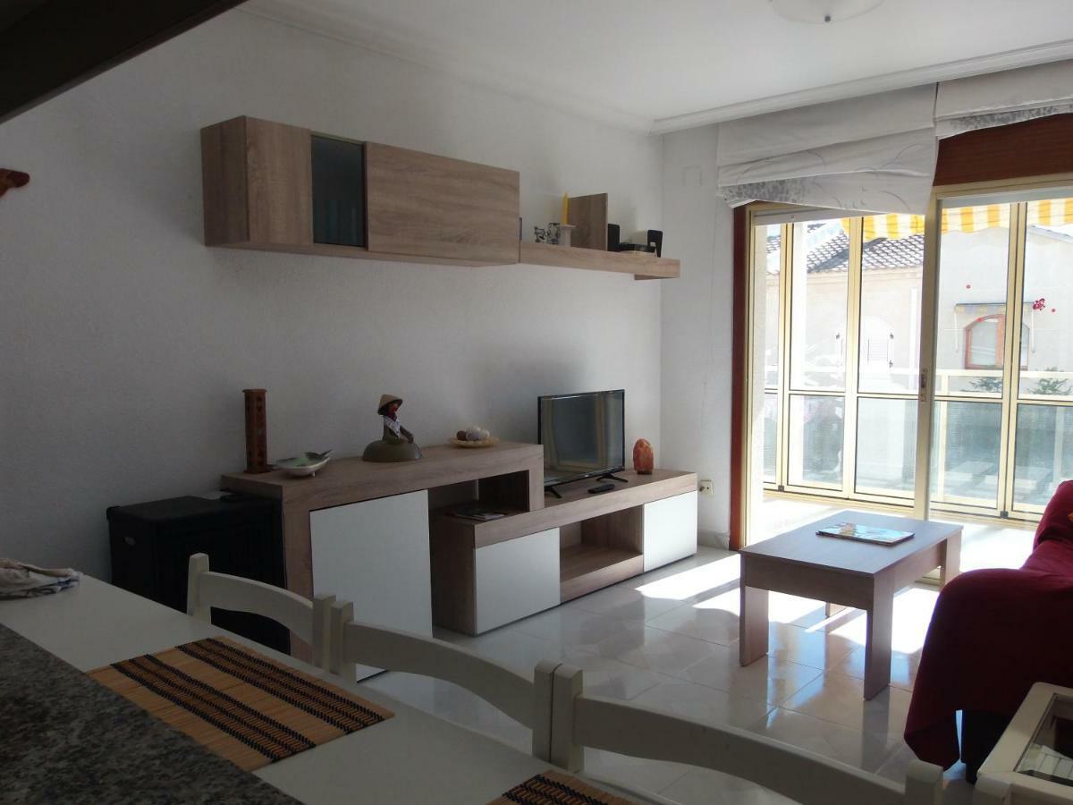 Cozzy Flat In A Quiet And Nice Area / Acogedor Apartamento En Zona Tranquila Y Agradable Apartment กัมบริลส์ ภายนอก รูปภาพ